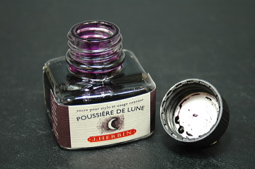 J.HERBIN 　POUSSIERE DE LUNE