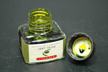 J.HERBIN 　VERT OLIVE